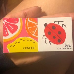 Clinique eyeshadow and blush pallets (2)